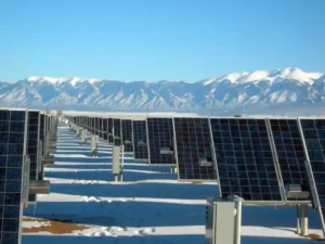 Photovoltaik am Balkon in Bern im Winter