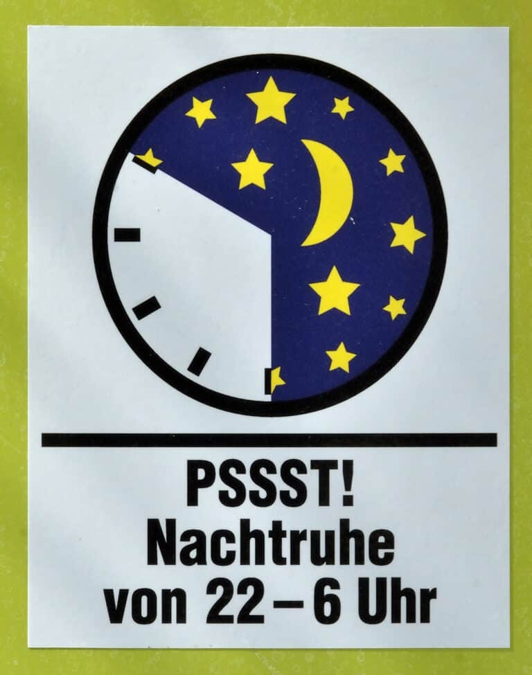Schlaftabelle für Eltern: So viel Nachtruhe brauchen Kinder