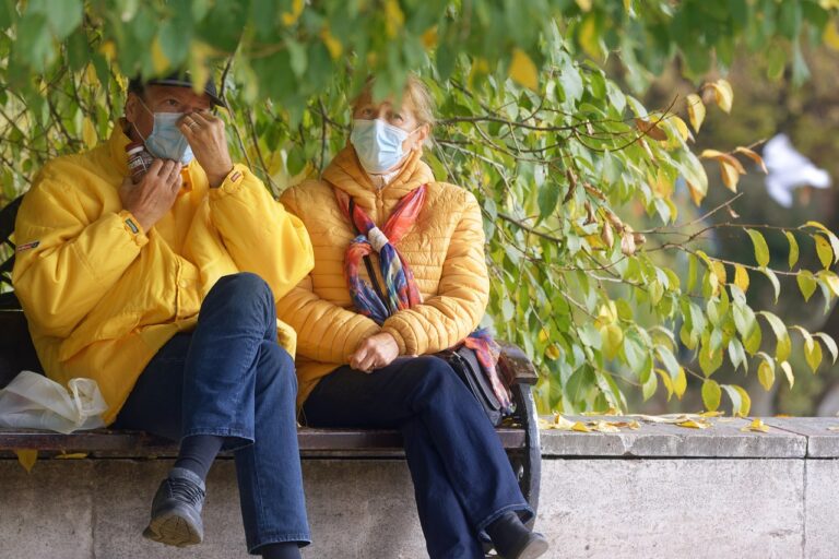 Gemeinsame Glücksmomente: Der Schlüssel zur Stressreduktion bei älteren Paaren
