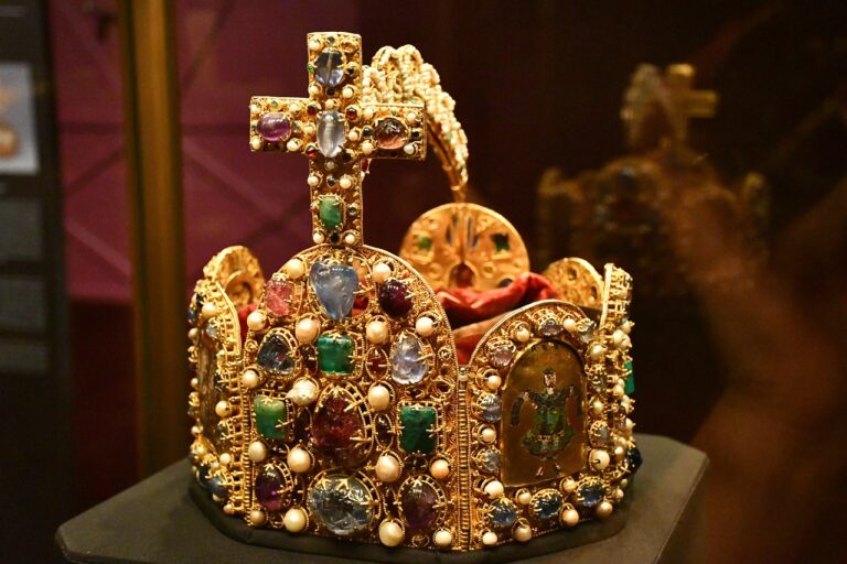 Nach 85 Jahren: Versteck von Habsburger-Schmuck enthüllt